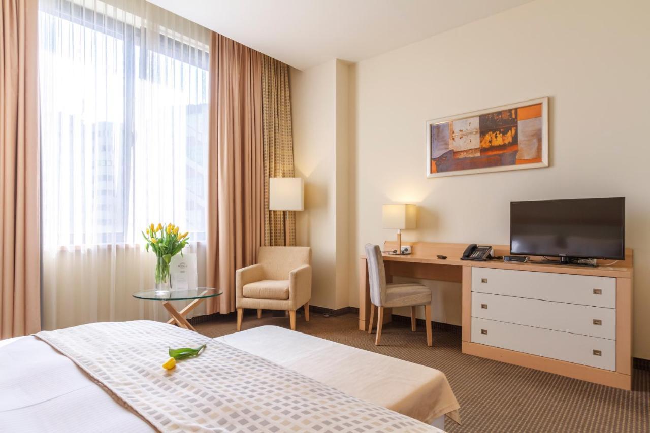 Hotel Rogge Resita Esterno foto