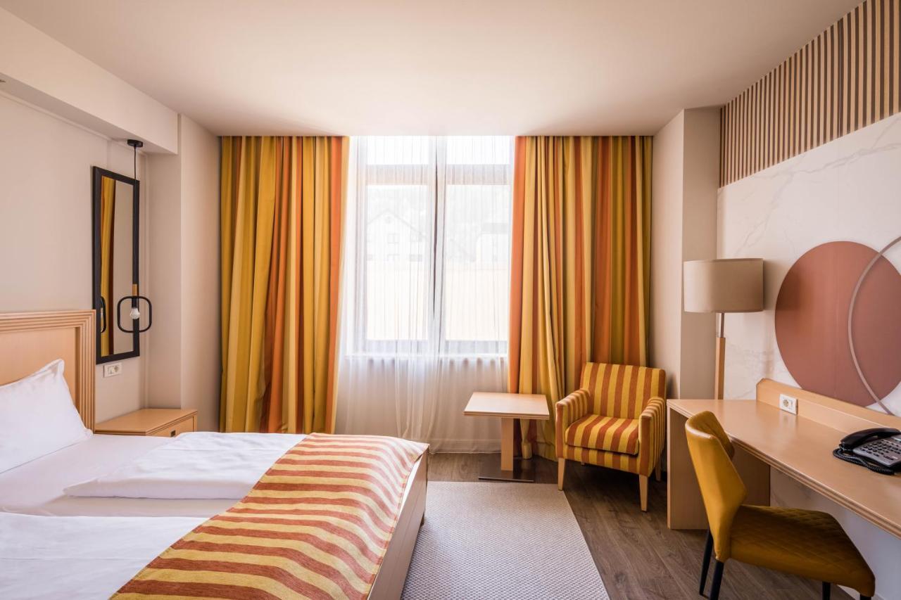 Hotel Rogge Resita Esterno foto