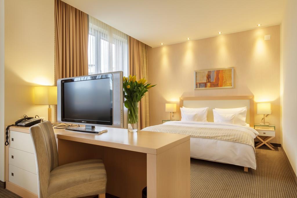 Hotel Rogge Resita Esterno foto