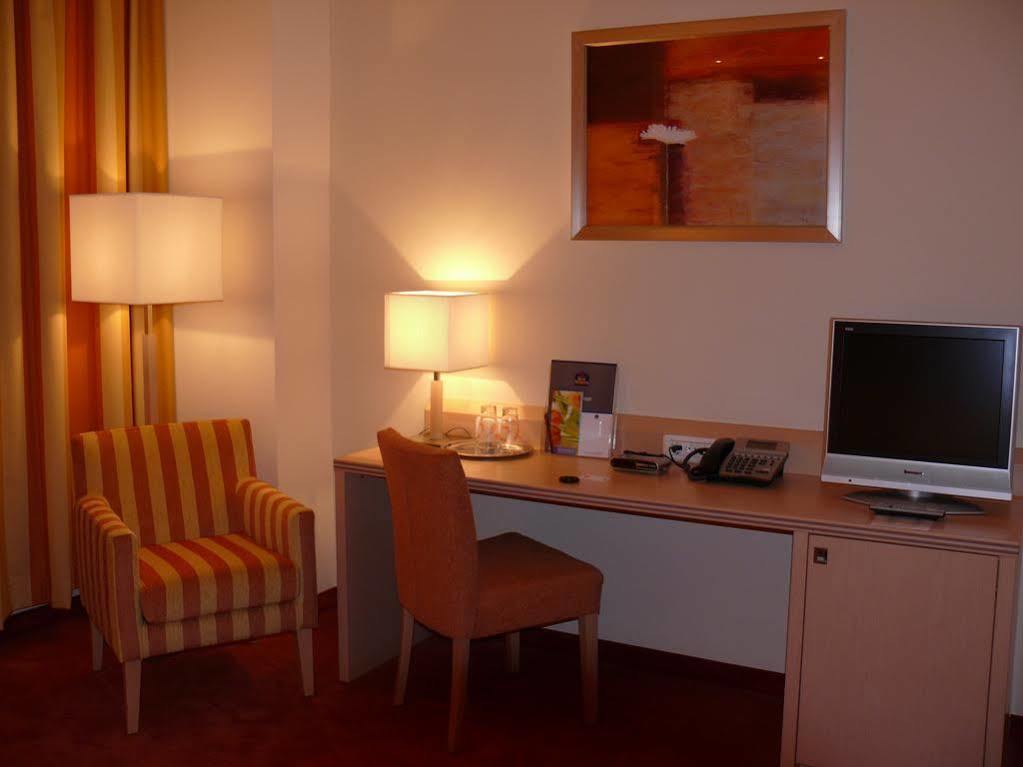 Hotel Rogge Resita Esterno foto