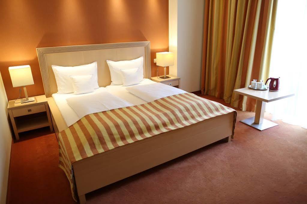 Hotel Rogge Resita Esterno foto
